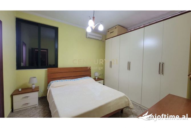 Shtepi me qera Apartament ne Tirane, 3+1, Mobilimi E mobiluar, Pagesa 750  Euro.