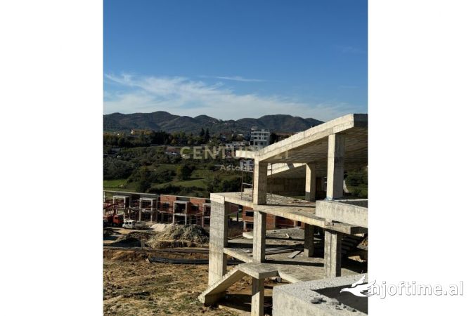 Shtepi ne shitje Apartament ne Tirane, 2+1, Mobilimi Bosh, pa mobiluar, Pagesa 643,000  Euro.