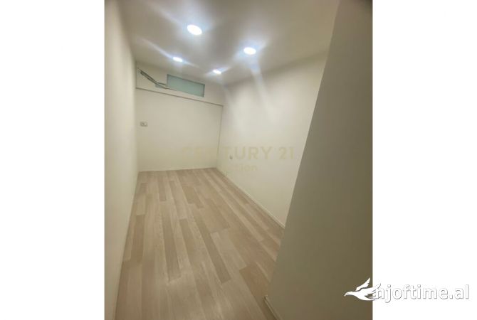 JEPET ME QIRA NJESI SHERBIMI - DUPLEKS PRANE 21 DHJETORIT!