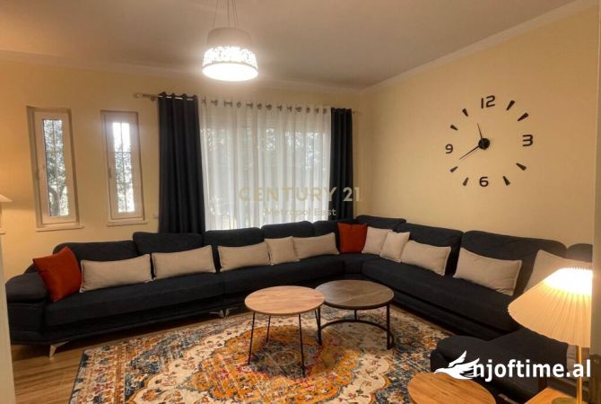 Shtepi me qera 3+1 ne Tirane - 1,200 Euro