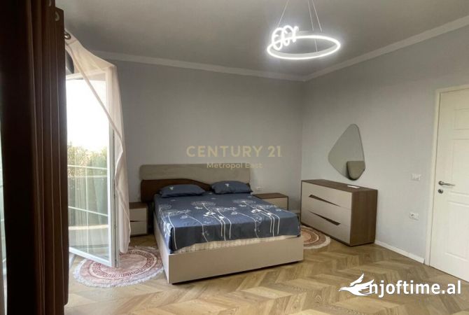 Shtepi me qera Vila Luksoze ne Tirane, 3+1, Mobilimi E mobiluar, Pagesa 1,200  Euro.