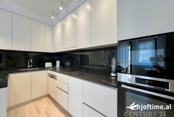 Shtepi me qera Apartament ne Tirane, 2+1, Mobilimi E mobiluar, Pagesa 1,000  Euro.