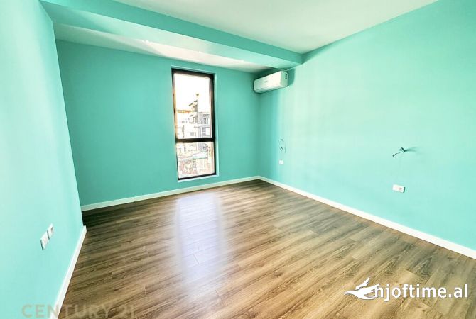 Ambient biznesi me qera 3+1 ne Tirane - 1,000 Euro