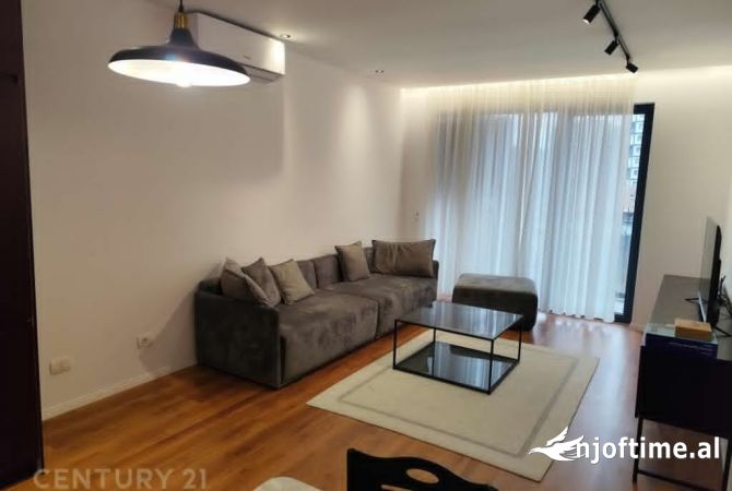 Shtepi me qera 2+1 ne Tirane - 800 Euro