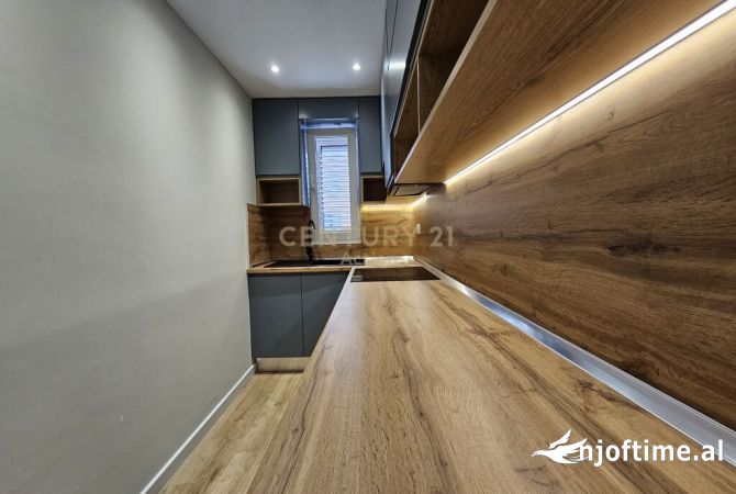 Shtepi me qera Apartament ne Tirane, 2+1, Mobilimi E mobiluar, Pagesa 850  Euro.