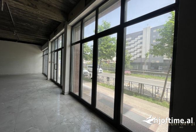 Ambient biznesi me qera 3+1 ne Tirane - 6,000 Euro