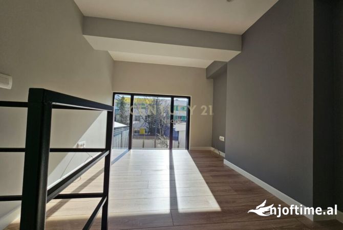 Ambient biznesi me qera 3+1 ne Tirane - 450 Euro