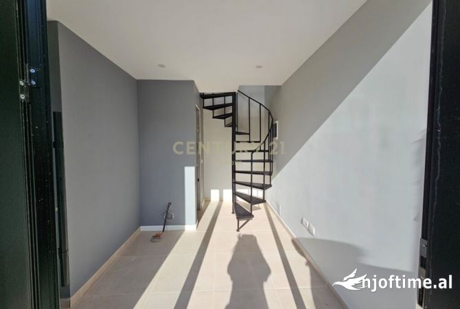 Ambient biznesi me qera 3+1 ne Tirane - 450 Euro