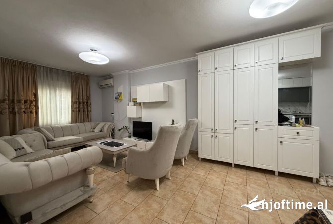 Shtepi me qera 2+1 ne Tirane - 600 Euro