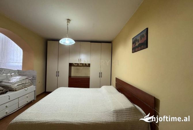 Shtepi me qera Apartament ne Tirane, 1+1, Mobilimi E mobiluar, Pagesa 500  Euro.