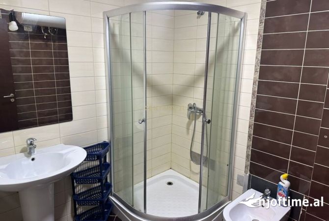 Shtepi me qera Apartament ne Tirane, 1+1, Mobilimi E mobiluar, Pagesa 500  Euro.