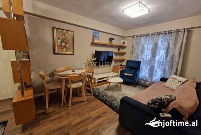 Shtepi me qera 2+1 ne Tirane - 800 Euro