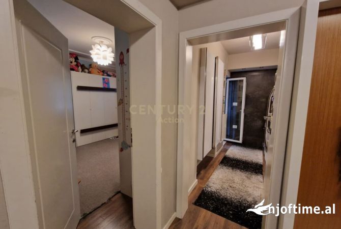 Shtepi me qera Apartament ne Tirane, 2+1, Mobilimi E mobiluar, Pagesa 800  Euro.