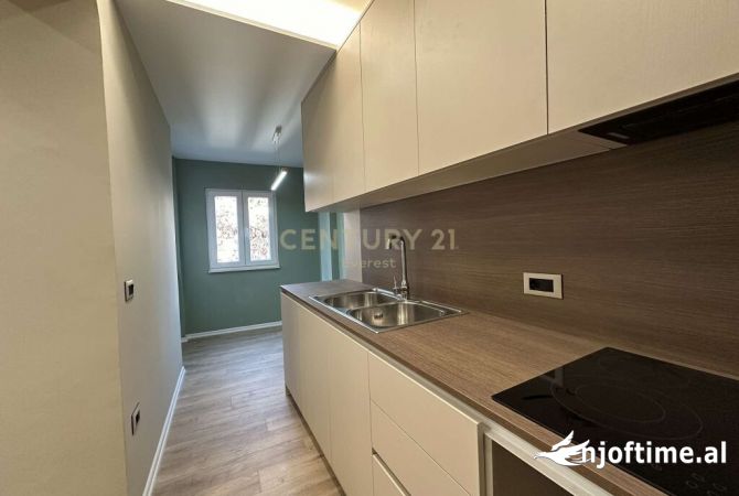 Ambient biznesi me qera 3+1 ne Tirane - 600 Euro