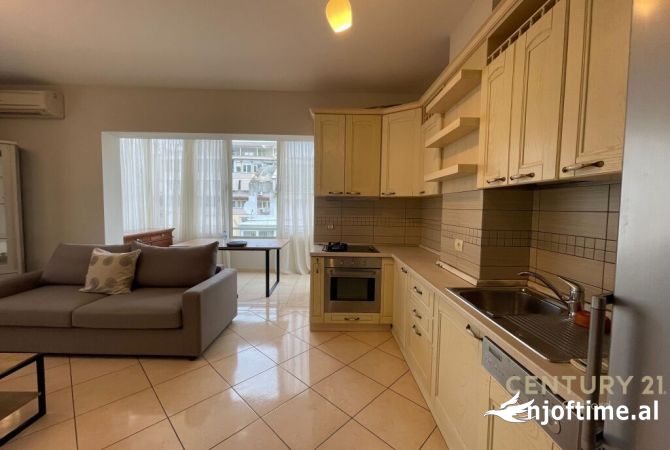 Shtepi me qera 2+1 ne Tirane - 700 Euro