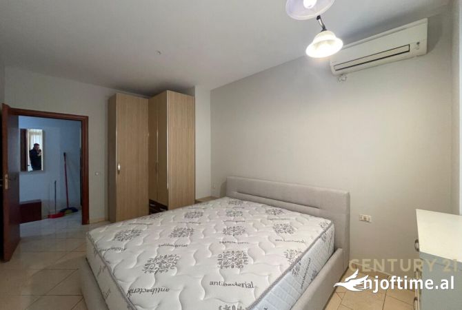 Shtepi me qera 2+1 ne Tirane - 700 Euro