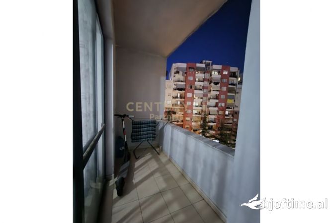 Shtepi ne shitje Apartament ne Tirane, 2+1, Mobilimi Bosh, pa mobiluar, Pagesa 110,000  Euro.