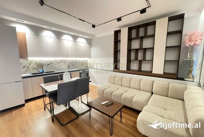 Shtepi me qera Apartament ne Tirane, 2+1, Mobilimi E mobiluar, Pagesa 900  Euro.