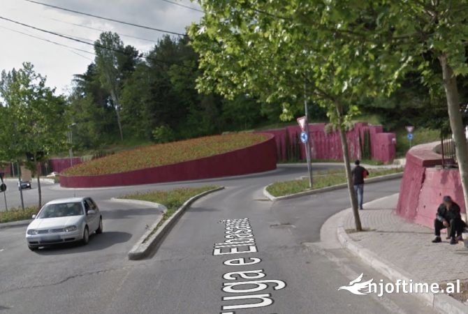 Ambient biznesi me qera 2+1 ne Tirane - 3,500 Euro