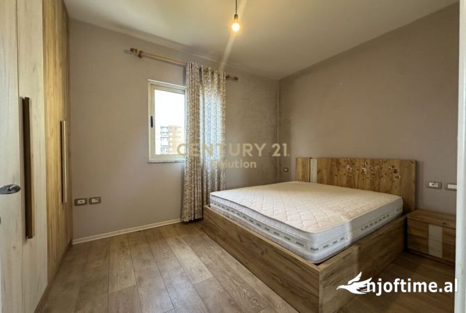 Shtepi me qera Apartament ne Tirane, 2+1, Mobilimi E mobiluar, Pagesa 550  Euro.