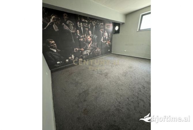 Ambient biznesi me qera 3+1 ne Tirane - 700 Euro