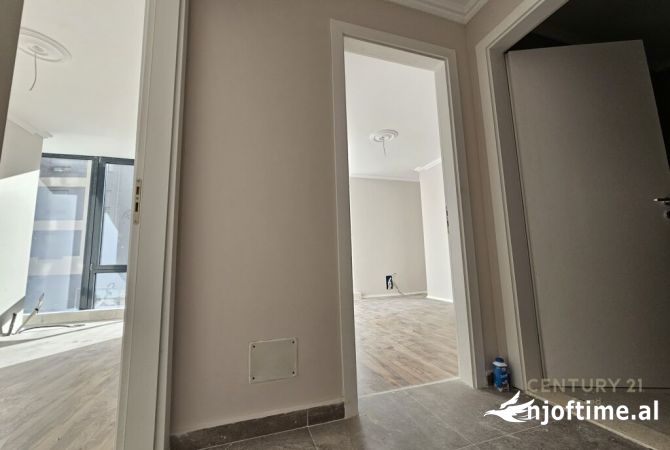 Ambient biznesi me qera 1+1 ne Tirane - 1,000 Euro