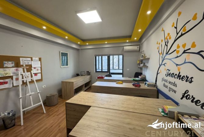 Ambient biznesi me qera 3+1 ne Tirane - 650 Euro