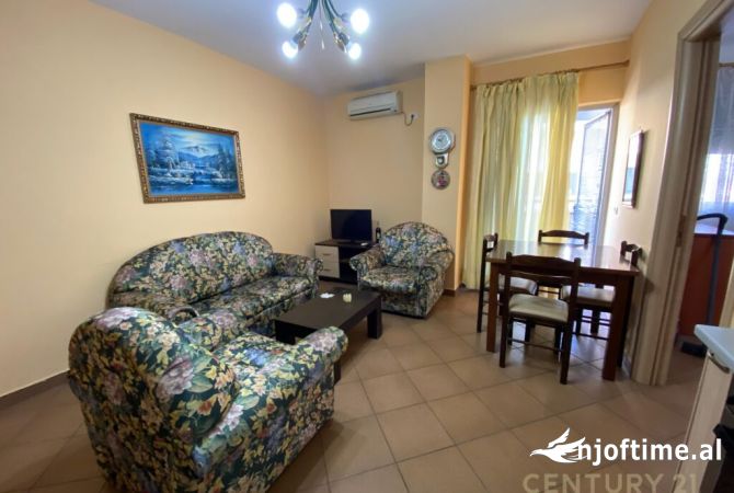 Shtepi me qera 2+1 ne Tirane - 550 Euro