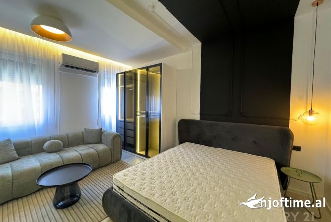 Shtepi me qera Apartament ne Tirane, Garsoniere, Mobilimi E mobiluar, Pagesa 500  Euro.