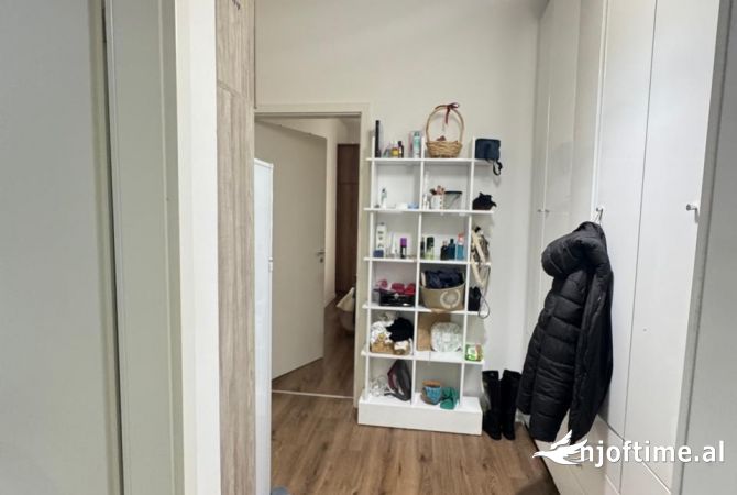 Shtepi me qera Apartament ne Tirane, 1+1, Mobilimi E mobiluar, Pagesa 500  Euro.