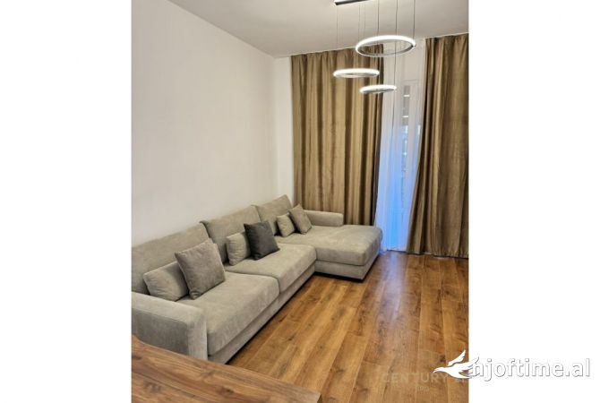 Shtepi me qera 1+1 ne Tirane - 520 Euro