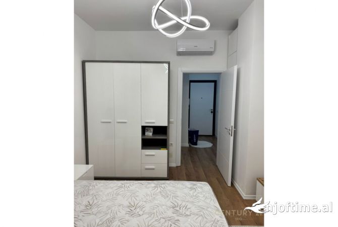 Shtepi me qera Apartament ne Tirane, 1+1, Mobilimi E mobiluar, Pagesa 520  Euro.