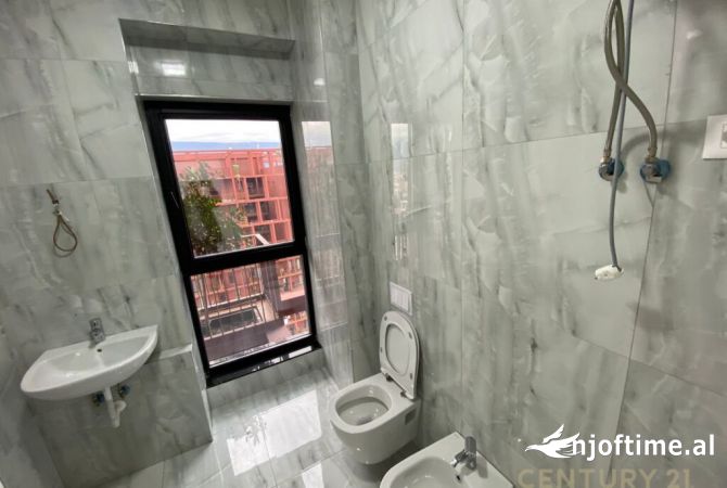 Ambient biznesi me qera 3+1 ne Tirane - 850 Euro