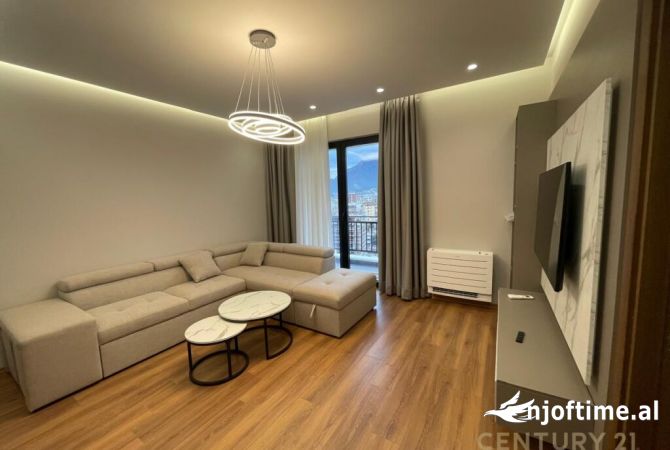 Shtepi me qera 2+1 ne Tirane - 830 Euro