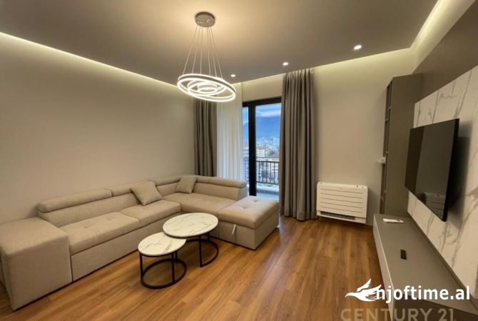 Shtepi me qera 2+1 ne Tirane - 830 Euro