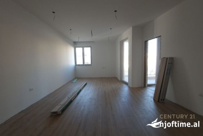 Shtepi me qera 2+1 ne Tirane - 700 Euro