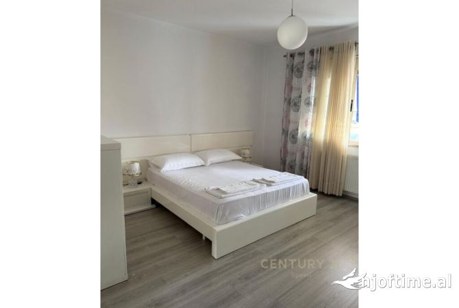 Shtepi me qera Apartament ne Tirane, 2+1, Mobilimi E mobiluar, Pagesa 800  Euro.