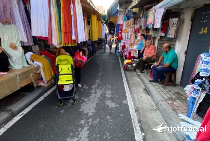 Ambient biznesi me qera 3+1 ne Tirane - 500 Euro