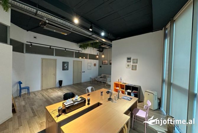 Ambient biznesi me qera 3+1 ne Tirane - 1,000 Euro