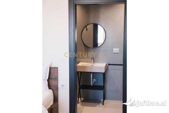 Shtepi me qera Apartament ne Tirane, 2+1, Mobilimi E mobiluar, Pagesa 1,200  Euro.