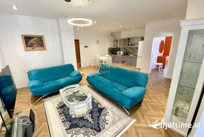 Shtepi me qera 2+1 ne Tirane - 850 Euro