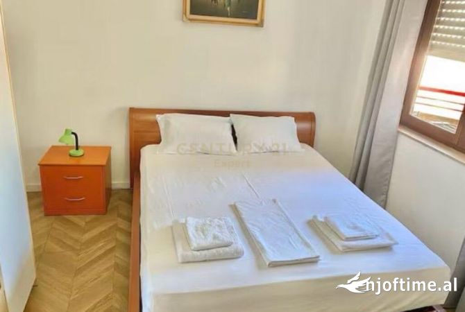 Shtepi me qera Apartament ne Tirane, 2+1, Mobilimi E mobiluar, Pagesa 850  Euro.