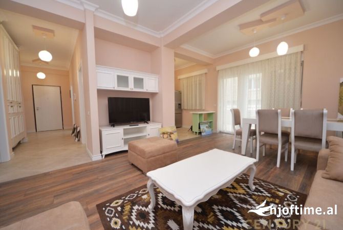 Shtepi me qera 2+1 ne Tirane - 950 Euro