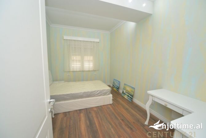 Shtepi me qera Apartament ne Tirane, 2+1, Mobilimi E mobiluar, Pagesa 950  Euro.