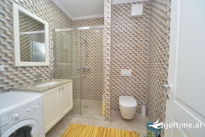 Shtepi me qera Apartament ne Tirane, 2+1, Mobilimi E mobiluar, Pagesa 950  Euro.