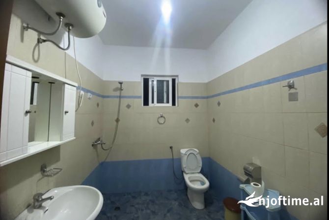 Shtepi me qera Apartament ne Tirane, 1+1, Mobilimi E mobiluar, Pagesa 300  Euro.