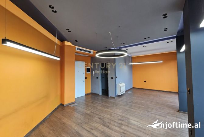 Ambient biznesi me qera 3+1 ne Tirane - 1,400 Euro