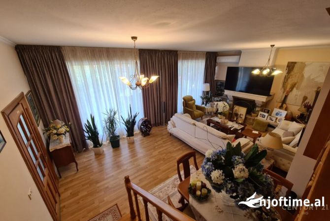 Shtepi me qera 3+1 ne Tirane - 2,500 Euro
