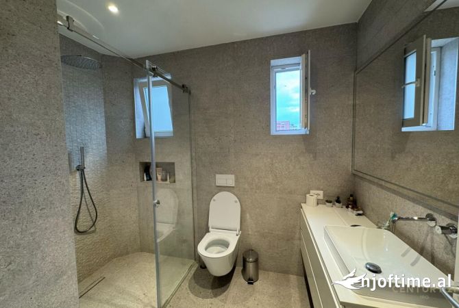 Shtepi ne shitje Apartament ne Tirane, 1+1, Mobilimi E mobiluar, Pagesa 155,000  Euro.