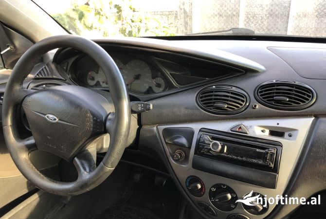 Makina ne shitje ne Durres - 1,600 Euro